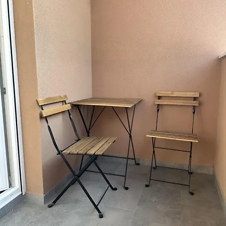 Premium Line 2 アパート *